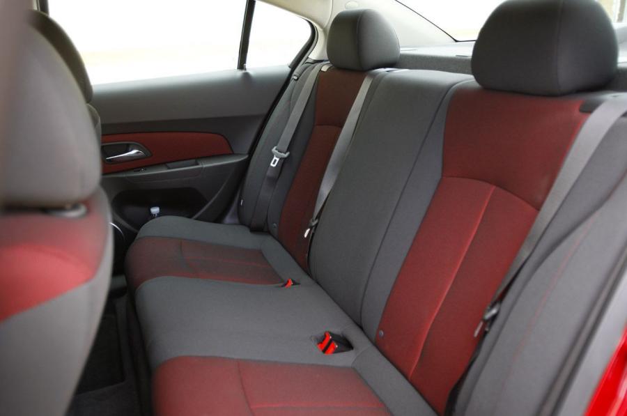  Chevrolet Cruze Eco 2011 года  (фото 10 из 47)